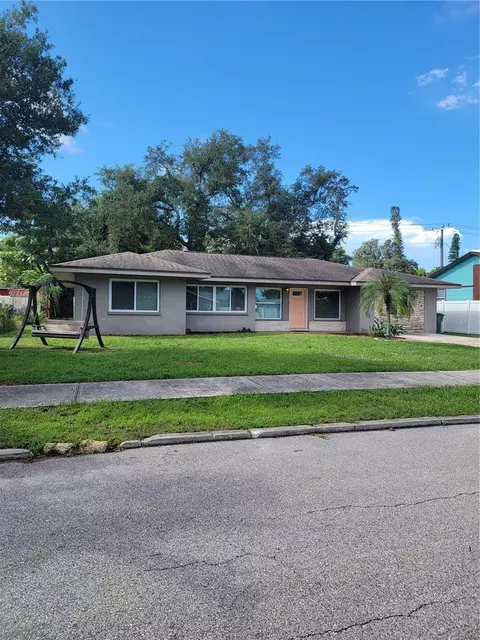 Exterior - 516 1st Ave E, Bradenton, FL 34208 photo 2 of 9