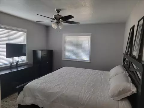 Bedroom - 516 1st Ave E, Bradenton, FL 34208 photo 3 of 10