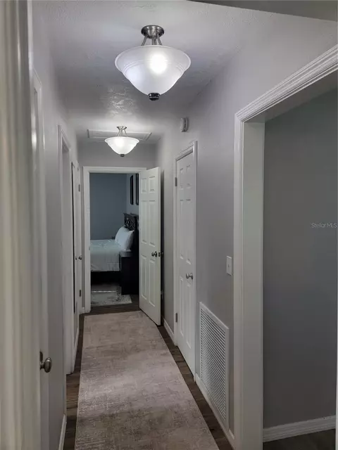 Entry Way - 516 1st Ave E, Bradenton, FL 34208 photo 3 of 4