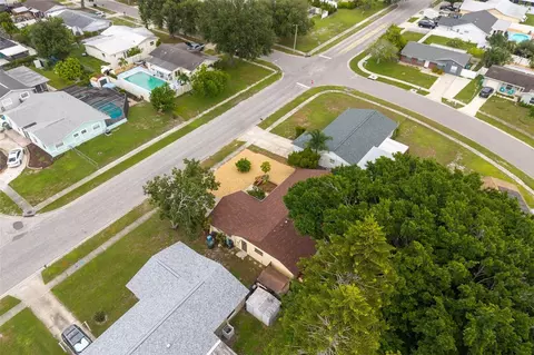 View/Area - 3905 Sandpointe Dr, Bradenton, FL 34205 photo 5 of 8