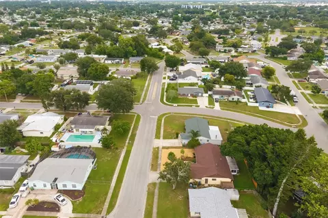 View/Area - 3905 Sandpointe Dr, Bradenton, FL 34205 photo 6 of 8