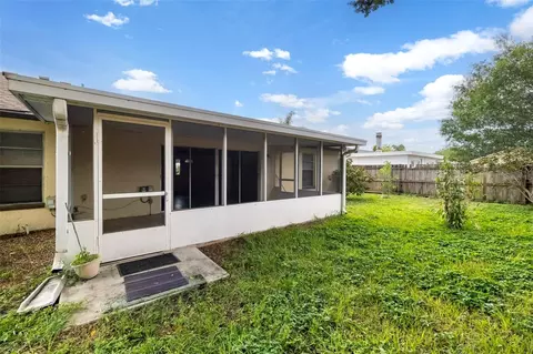 Exterior - 3905 Sandpointe Dr, Bradenton, FL 34205 photo 8 of 9
