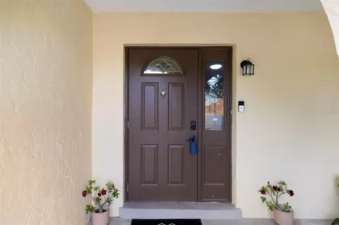 Entry Way - 3905 Sandpointe Dr, Bradenton, FL 34205 photo 1 of 2