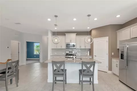 Kitchen - 4715 Canoe Creek Ave, Parrish, FL 34219 photo 6 of 9