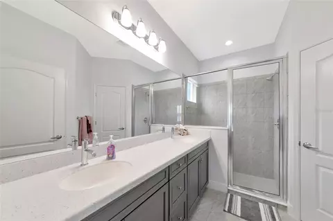 Bath - 4715 Canoe Creek Ave, Parrish, FL 34219 photo 2 of 4