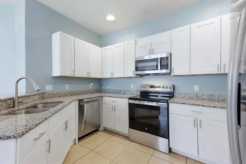 Kitchen - 11954 Tempest Harbor Loop, Venice, FL 34292 photo 4 of 5