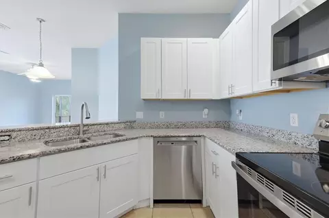 Kitchen - 11954 Tempest Harbor Loop, Venice, FL 34292 photo 5 of 5