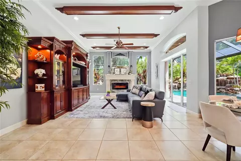 Living - 11432 Savannah Lakes Dr, Parrish, FL 34219 photo 2 of 4
