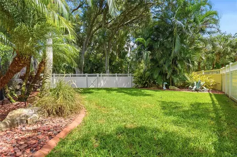 Exterior - 11432 Savannah Lakes Dr, Parrish, FL 34219 photo 14 of 24