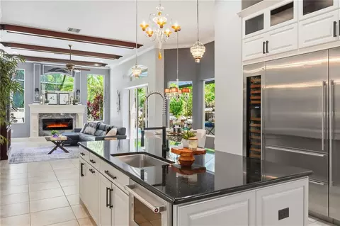 Kitchen - 11432 Savannah Lakes Dr, Parrish, FL 34219 photo 6 of 11