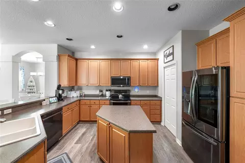 Kitchen - 12274 23rd St E, Parrish, FL 34219 photo 2 of 3