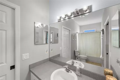 Bath - 12274 23rd St E, Parrish, FL 34219 photo 3 of 6