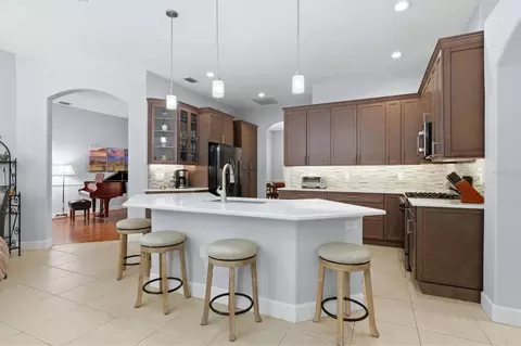 Kitchen - 6919 67th Ter E, Bradenton, FL 34203 photo 2 of 4
