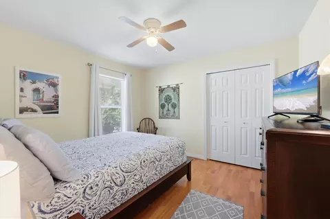 Bedroom - 6919 67th Ter E, Bradenton, FL 34203 photo 3 of 5