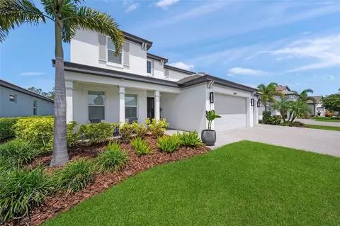 Exterior - 11504 Apple Tree Cir, Bradenton, FL 34211 photo 3 of 11