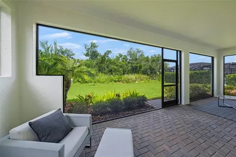 Exterior - 11504 Apple Tree Cir, Bradenton, FL 34211 photo 7 of 11