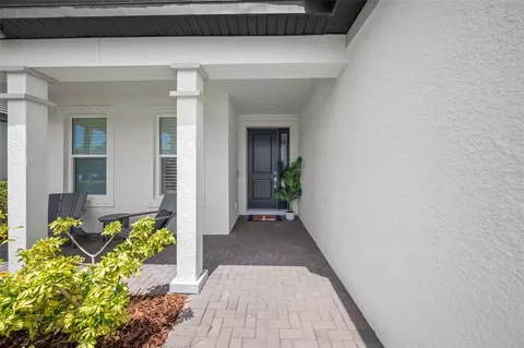Exterior - 11504 Apple Tree Cir, Bradenton, FL 34211 photo 4 of 11
