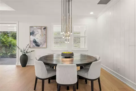 Dining - 11504 Apple Tree Cir, Bradenton, FL 34211 photo 1 of 2