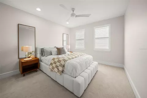 Bedroom - 11504 Apple Tree Cir, Bradenton, FL 34211 photo 7 of 11