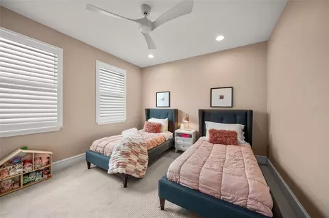 Bedroom - 11504 Apple Tree Cir, Bradenton, FL 34211 photo 11 of 11