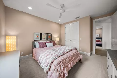 Bedroom - 11504 Apple Tree Cir, Bradenton, FL 34211 photo 10 of 11