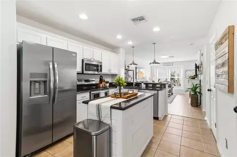 Kitchen - 8811 White Sage Loop, Bradenton, FL 34202 photo 3 of 3