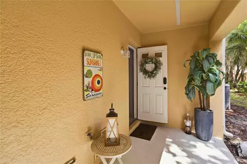 Exterior - 8811 White Sage Loop, Bradenton, FL 34202 photo 7 of 11