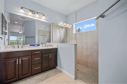 Bath - 1407 Westover Ave, Parrish, FL 34219 photo 1 of 1