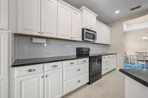 Kitchen - 1407 Westover Ave, Parrish, FL 34219 photo 3 of 5
