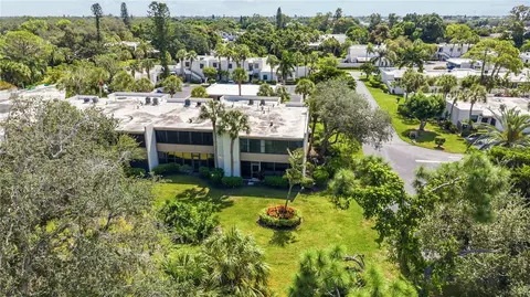 View/Area - 521 Lakeside Dr, Bradenton, FL 34210 photo 3 of 8