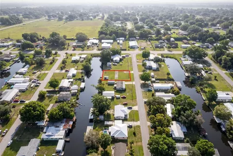 2827 SE 37th Ave, Okeechobee, FL 34974 photo 2