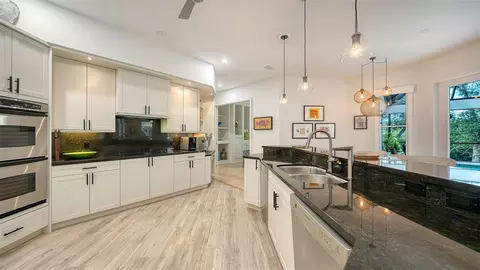 324 Osprey Point Dr, Osprey, FL 34229 photo 20