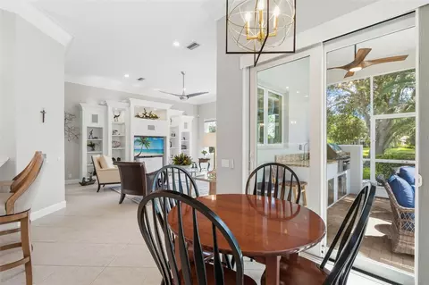 Dining - 5109 96th St E, Bradenton, FL 34211 photo 3 of 6