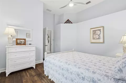 Bedroom - 5109 96th St E, Bradenton, FL 34211 photo 8 of 8