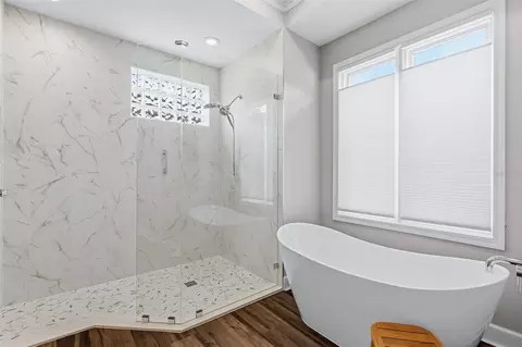 Bath - 5109 96th St E, Bradenton, FL 34211 photo 4 of 5