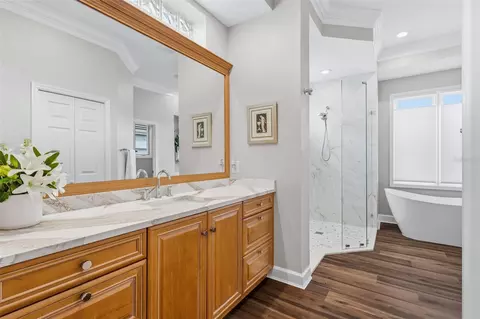 Bath - 5109 96th St E, Bradenton, FL 34211 photo 2 of 5