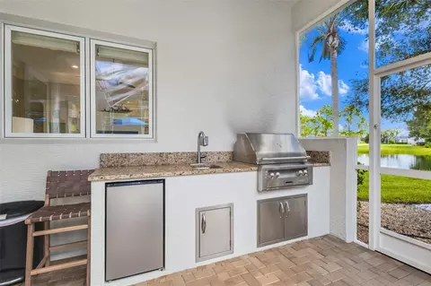 Kitchen - 5109 96th St E, Bradenton, FL 34211 photo 9 of 9