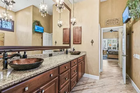 Bath - 8629 51st Ter E, Bradenton, FL 34211 photo 2 of 5