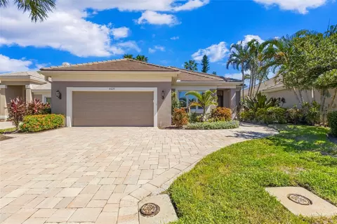 Exterior - 8629 51st Ter E, Bradenton, FL 34211 photo 4 of 33