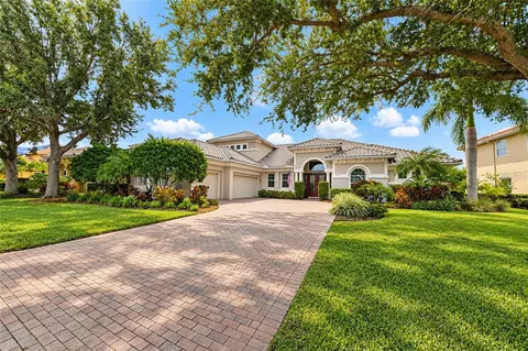 817 Maritime Ct, Bradenton, FL 34212