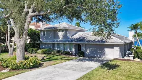 1549 Caribbean Dr, Sarasota, FL 34231