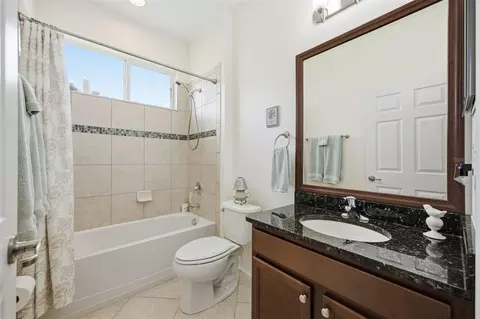 Bath - 7705 112th Ave E, Parrish, FL 34219 photo 3 of 5