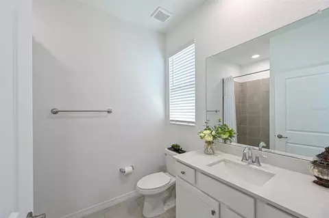 Bath - 3519 Night Star Ter, Parrish, FL 34219 photo 3 of 4