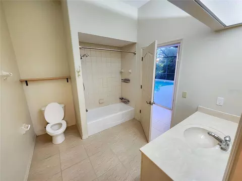 Bath - 6223 90th Avenue Cir E, Parrish, FL 34219 photo 4 of 4