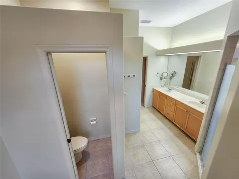 Bath - 6223 90th Avenue Cir E, Parrish, FL 34219 photo 3 of 4