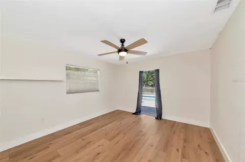 Bedroom - 6505 11th Dr E, Bradenton, FL 34208 photo 4 of 6