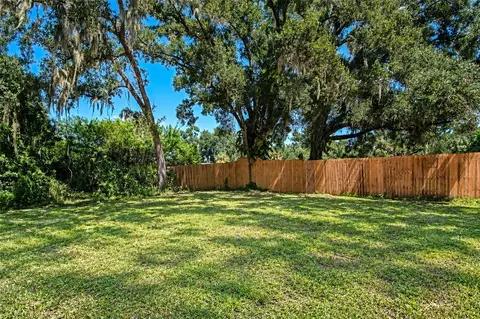 Exterior - 6505 11th Dr E, Bradenton, FL 34208 photo 8 of 11