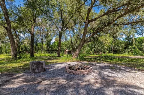 Exterior - 6505 11th Dr E, Bradenton, FL 34208 photo 9 of 11