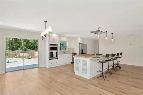 Kitchen - 6505 11th Dr E, Bradenton, FL 34208 photo 9 of 9