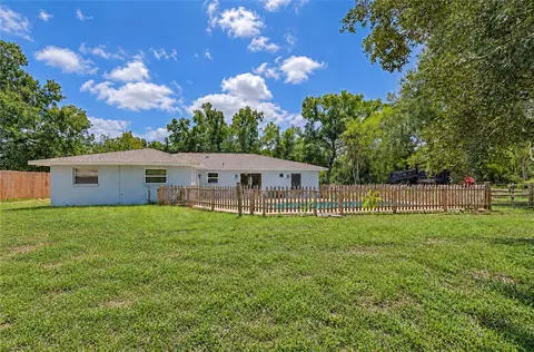 Exterior - 6505 11th Dr E, Bradenton, FL 34208 photo 6 of 11